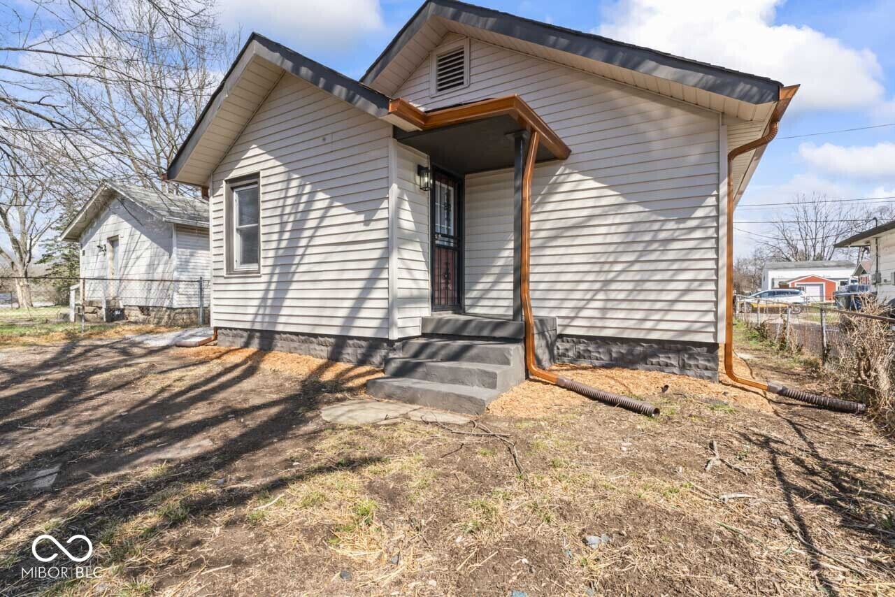 3614 Ralston Avenue Indianapolis, IN 46218 - Photo 40 of 44