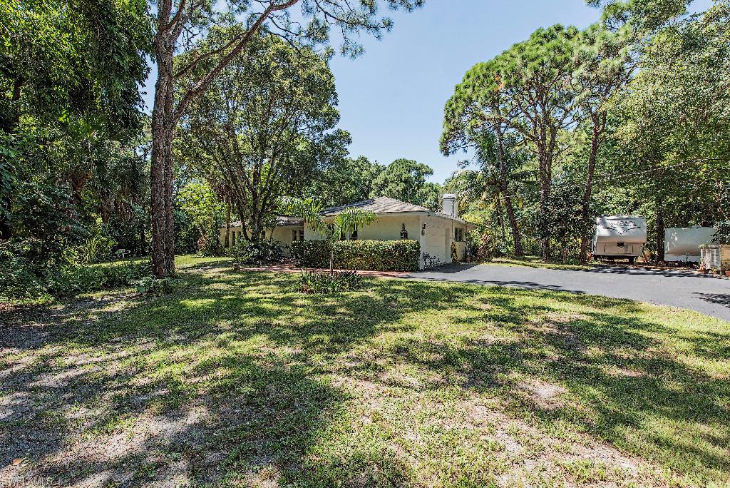 41 Caribbean Road Naples, FL 34108 - Photo 2 of 16 Gallery Image 2