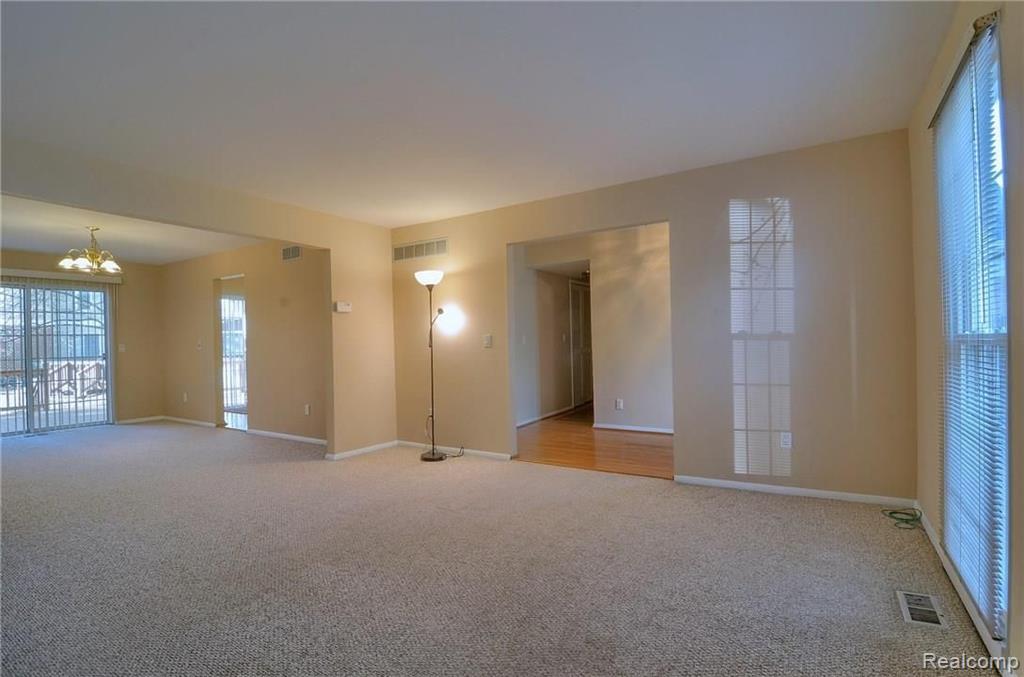 1215 Candlestick Lane Rochester Hills, MI 48306 - Photo 5 of 24