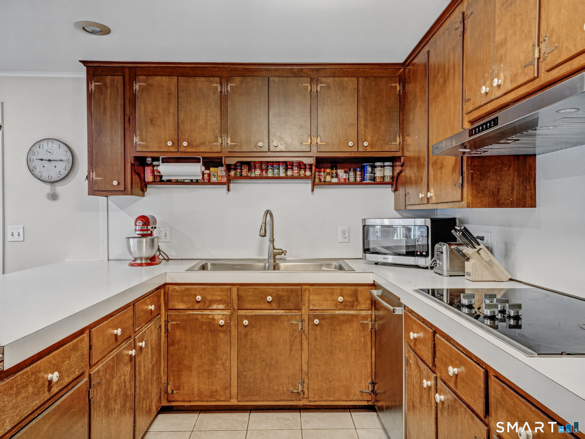77 Beach Street Litchfield, CT 06759 - Photo 9 of 34 Gallery Image 9