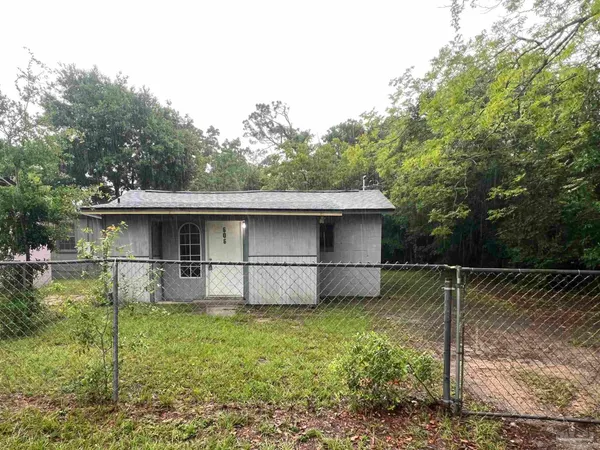 $995 | 606 Elizabeth Street, Pensacola, FL 32507