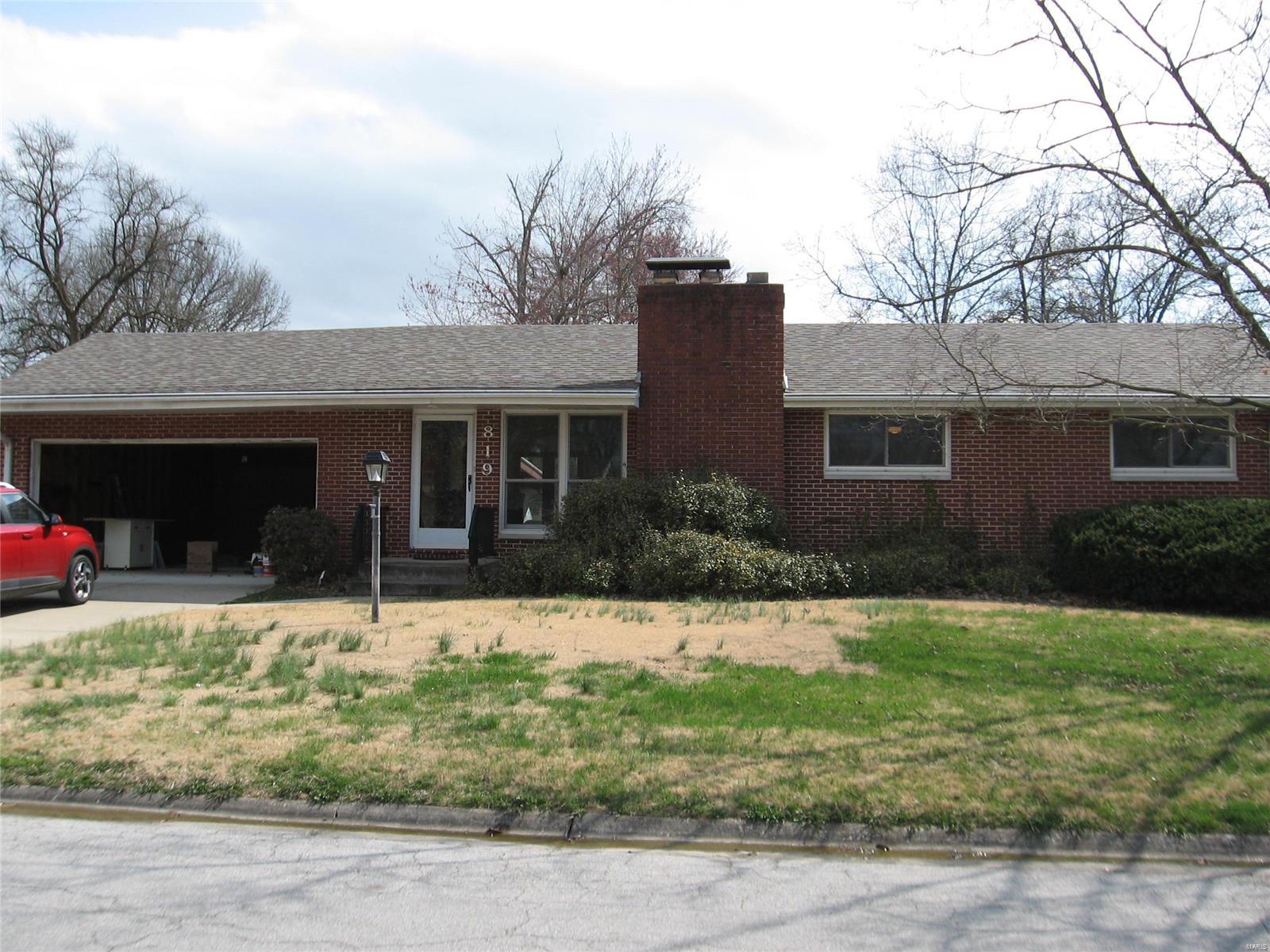 819 Pardee Road Godfrey, IL 62035 - Photo 1 of 2 Gallery Image 1
