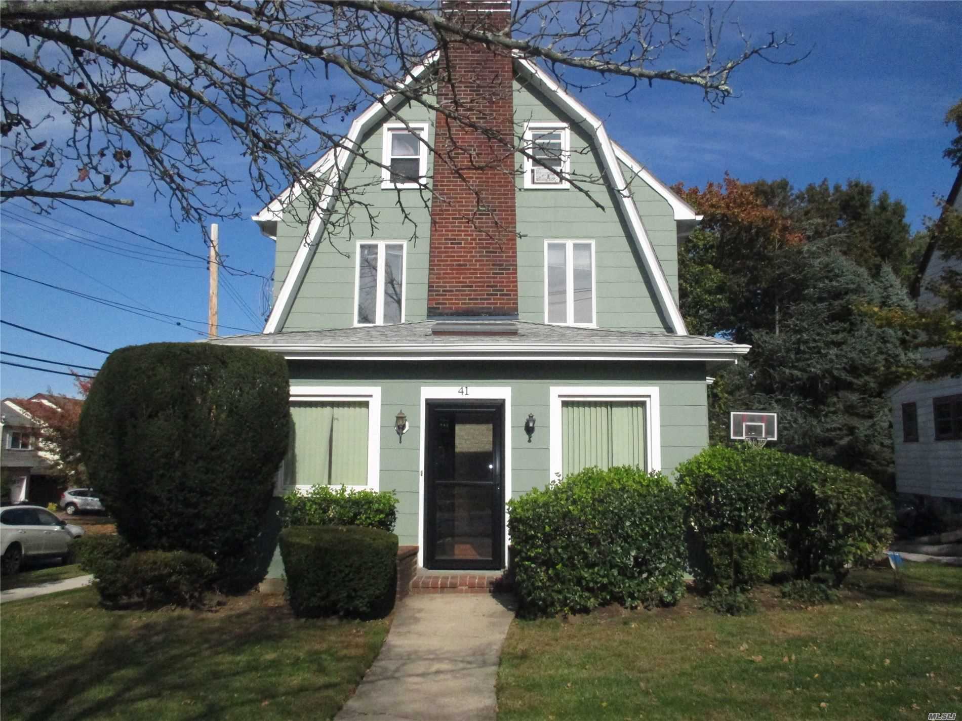 41 Baker Hill Road Great Neck, NY 11023 - Photo 1 of 1 Gallery Image 1