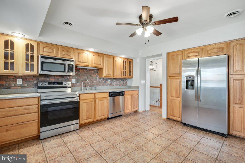10014 Fox Den Road Ellicott City, MD 21042 - Photo 10 of 37