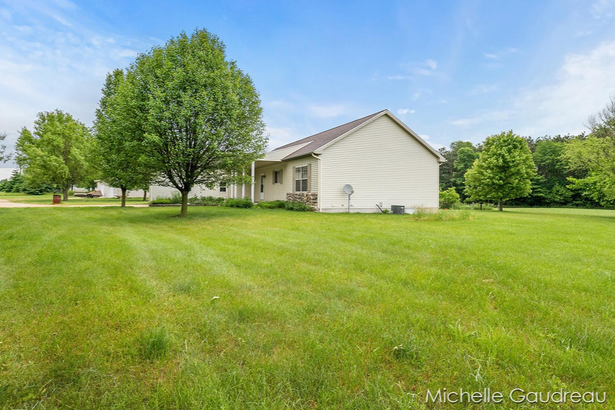 12567 Bass Road Wayland, MI 49348 - Photo 2 of 43 IMG_1002