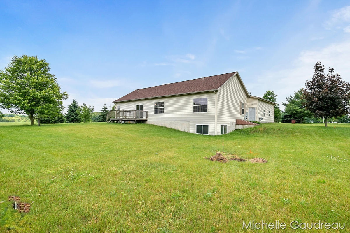 12567 Bass Road Wayland, MI 49348 - Photo 28 of 43 IMG_1027