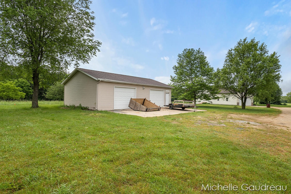 12567 Bass Road Wayland, MI 49348 - Photo 3 of 43 IMG_1024