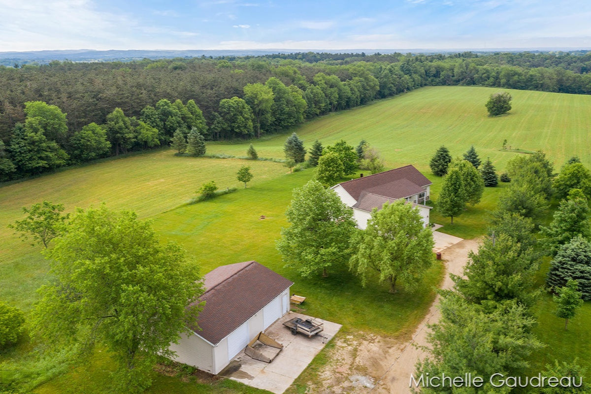 12567 Bass Road Wayland, MI 49348 - Photo 36 of 43 IMG_1035