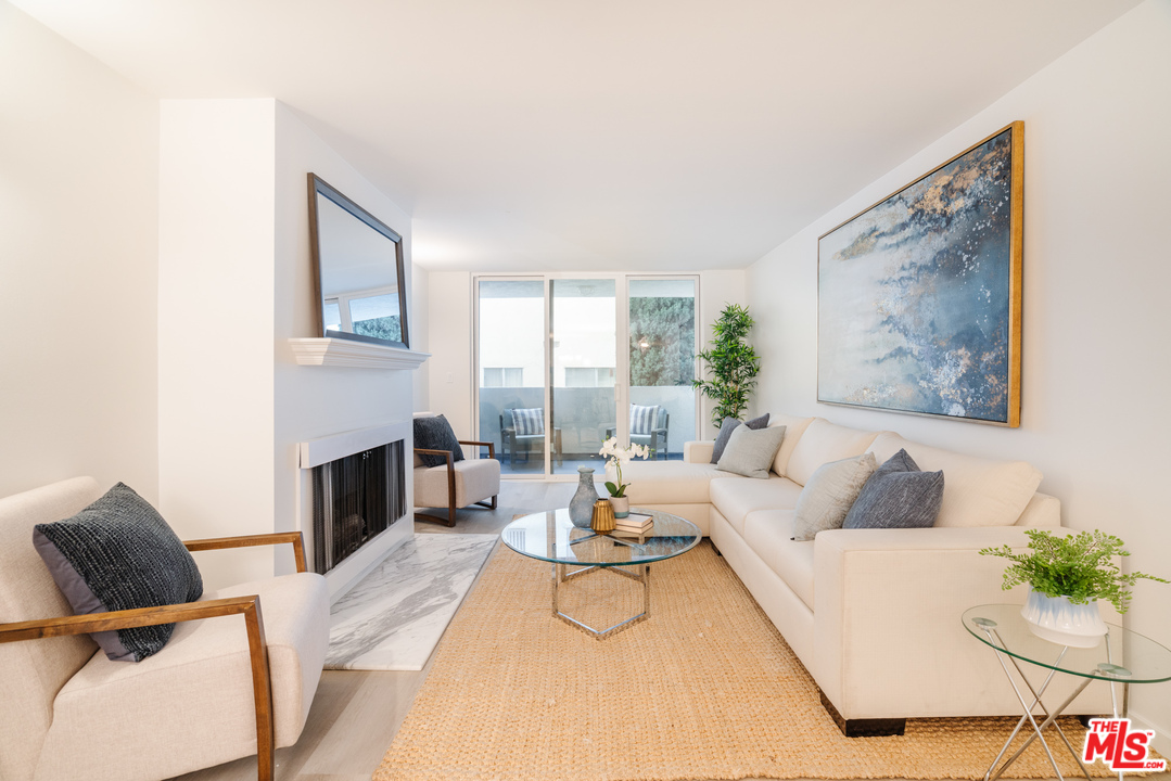 1252 11th Street, Unit 105 Santa Monica, CA 90401 - Photo 2 of 23