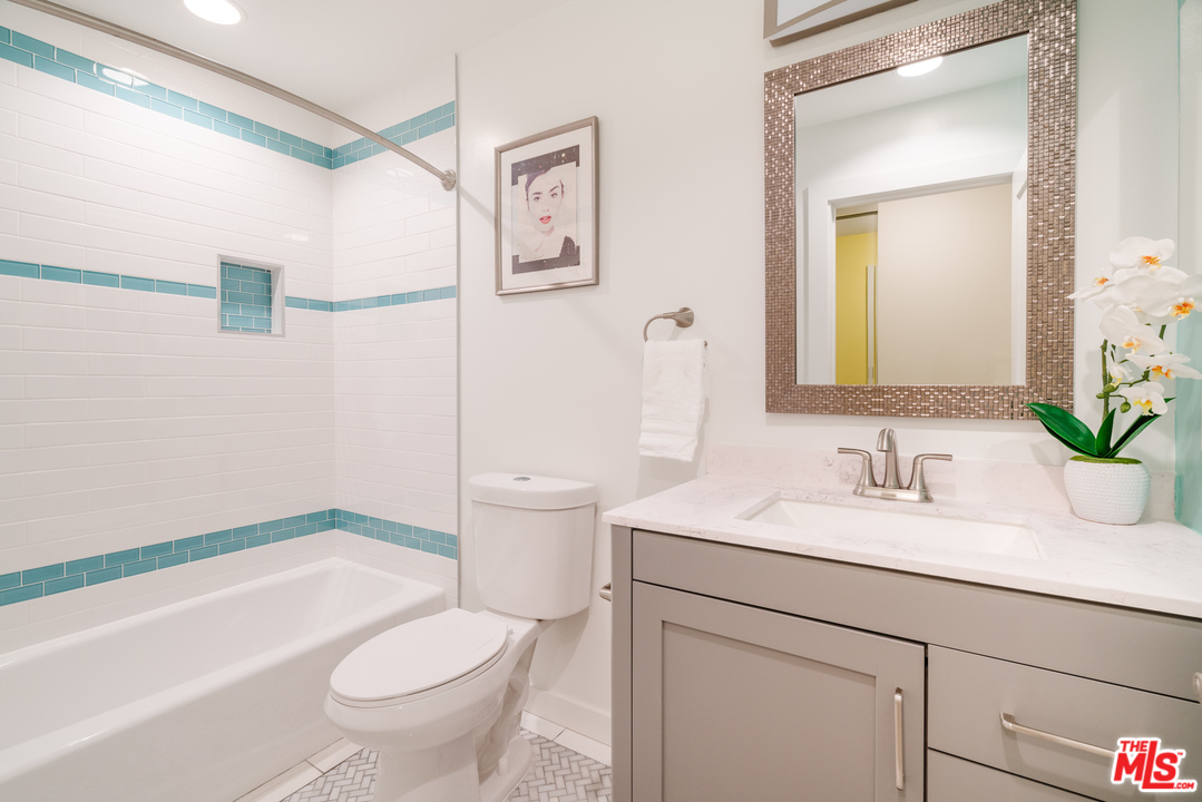 1252 11th Street, Unit 105 Santa Monica, CA 90401 - Photo 21 of 23