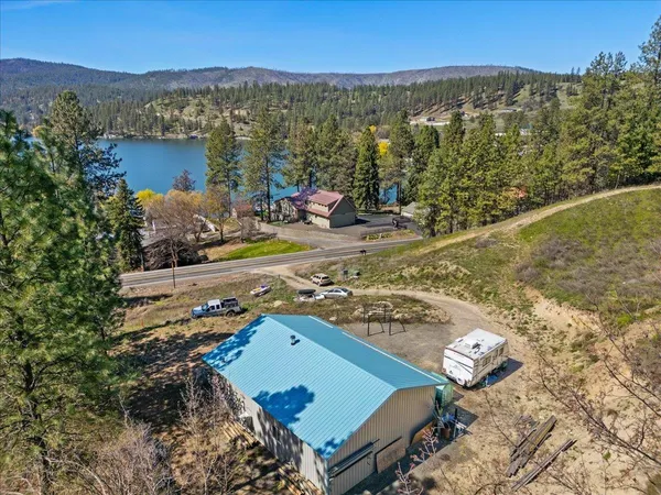 $299,900 | 6690 Highway 291, Nine Mile Falls, WA 99026
