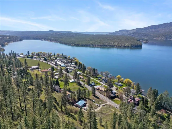 $299,900 | 6690 Highway 291, Nine Mile Falls, WA 99026