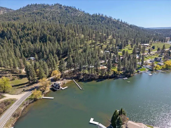 $299,900 | 6690 Highway 291, Nine Mile Falls, WA 99026