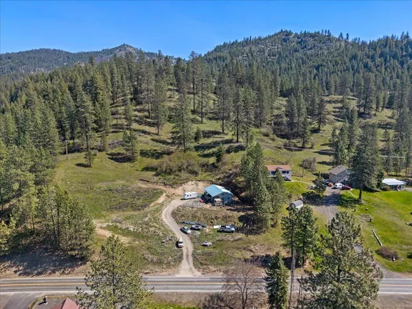 $299,900 | 6690 Highway 291, Nine Mile Falls, WA 99026