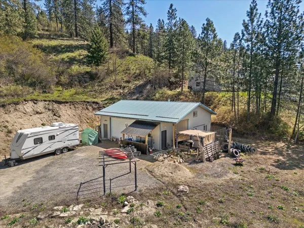 $299,900 | 6690 Highway 291, Nine Mile Falls, WA 99026