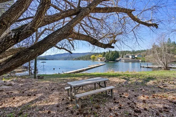 $299,900 | 6690 Highway 291, Nine Mile Falls, WA 99026