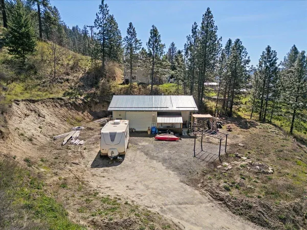 $299,900 | 6690 Highway 291, Nine Mile Falls, WA 99026