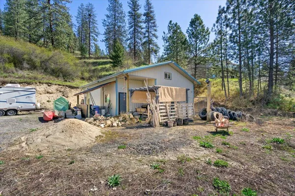 $299,900 | 6690 Highway 291, Nine Mile Falls, WA 99026