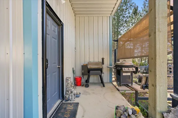 $299,900 | 6690 Highway 291, Nine Mile Falls, WA 99026