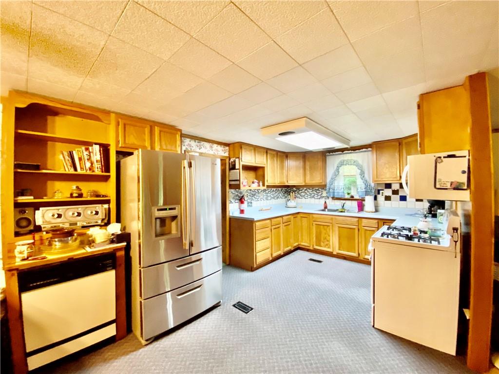 2008 Laurel Road Shelocta, PA 15774 - Photo 14 of 24 Gallery Image 14