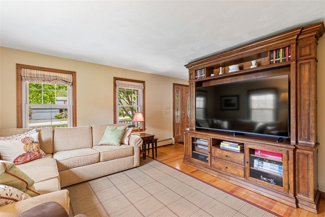 7 Pheasant Run Road North Smithfield, RI 02896 - Photo 8 of 50