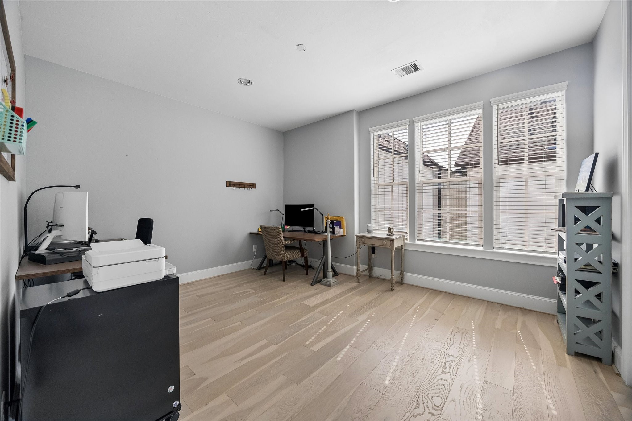 3312 West 12th Street Houston, TX 77008 - Photo 19 of 25 Third floor secondary bedroom / home office.