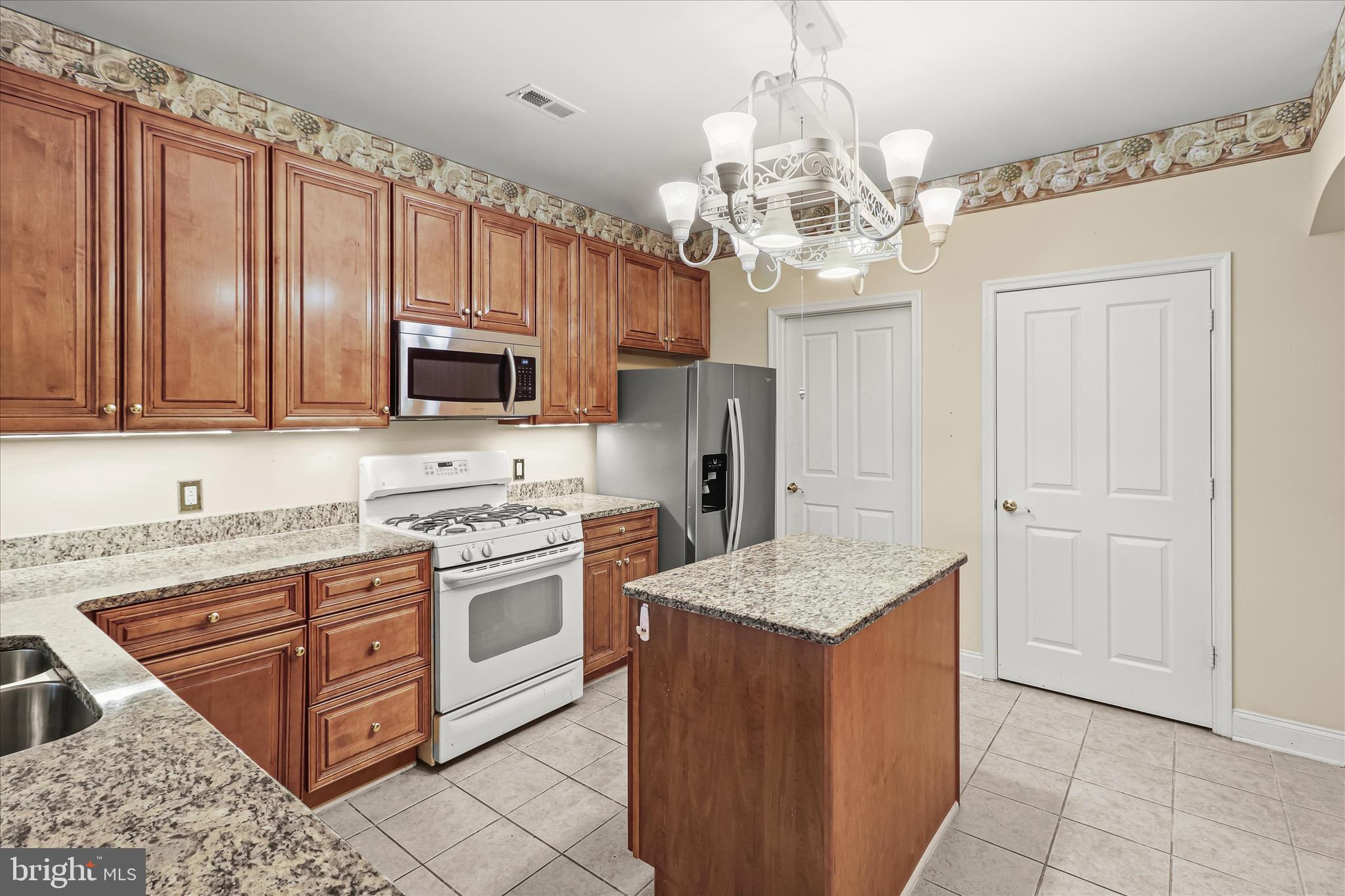 2250 Bear Den Road, Unit 104 Frederick, MD 21701 - Photo 22 of 81 Center Island - Granite Countertops