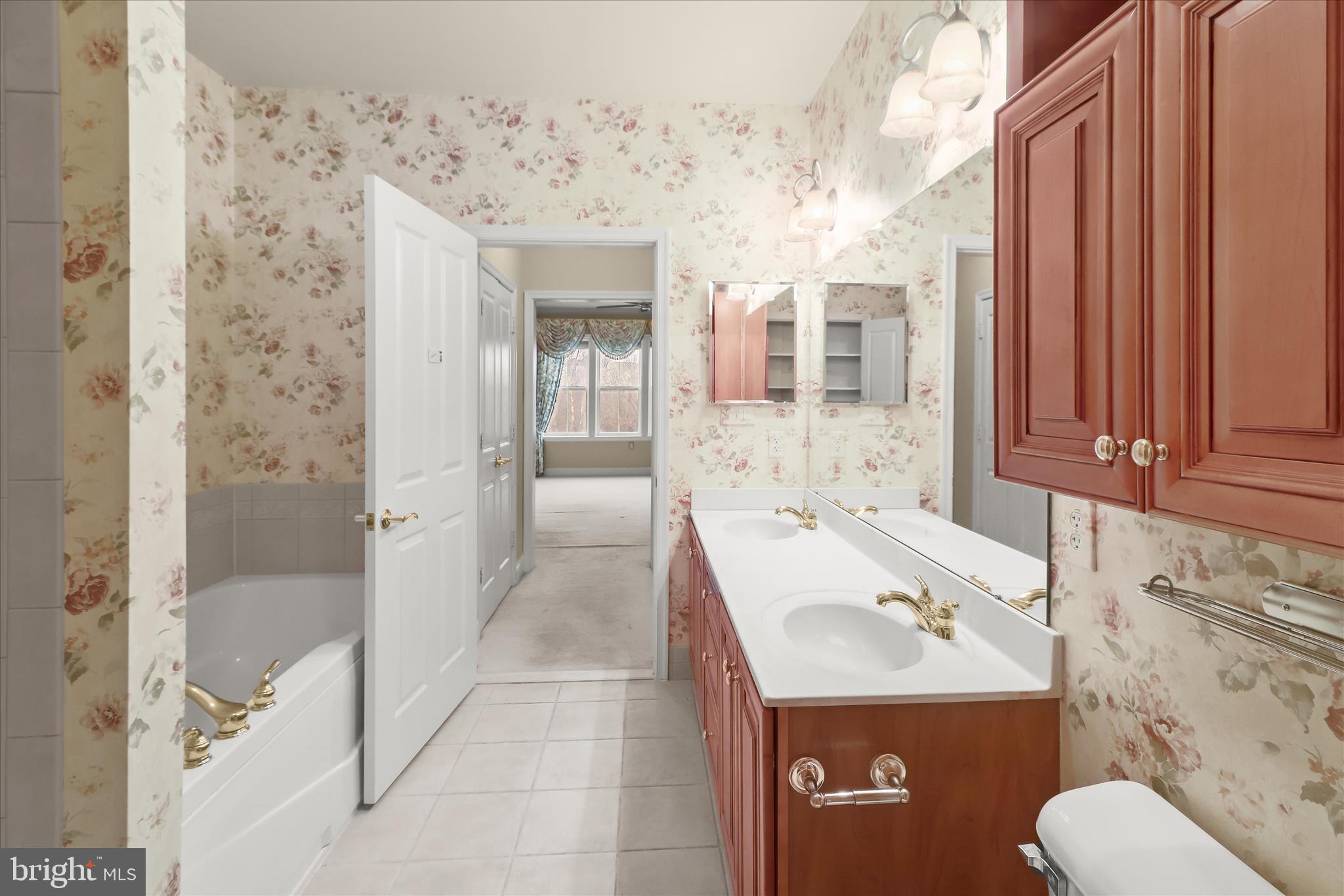 2250 Bear Den Road, Unit 104 Frederick, MD 21701 - Photo 32 of 81 Primary En-Suite Full Bath