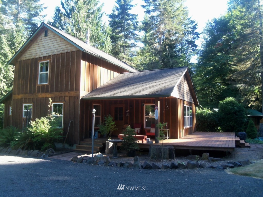 195 South Hawkins Road Winlock, WA 98596 - Photo 1 of 19