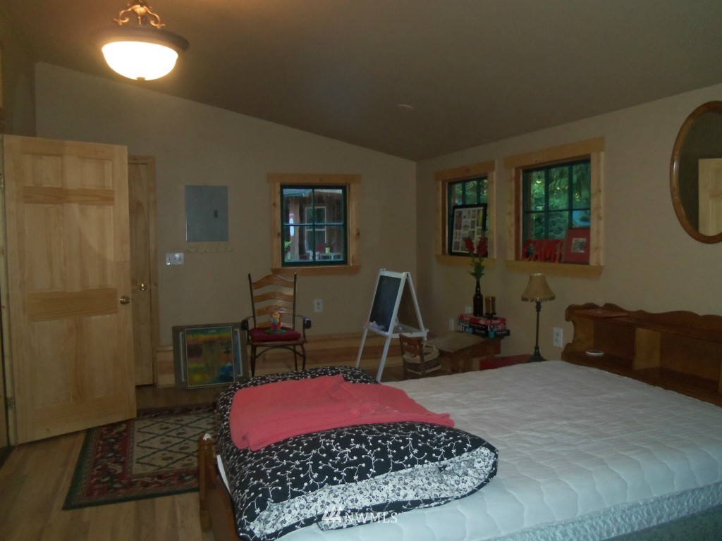 195 South Hawkins Road Winlock, WA 98596 - Photo 12 of 19
