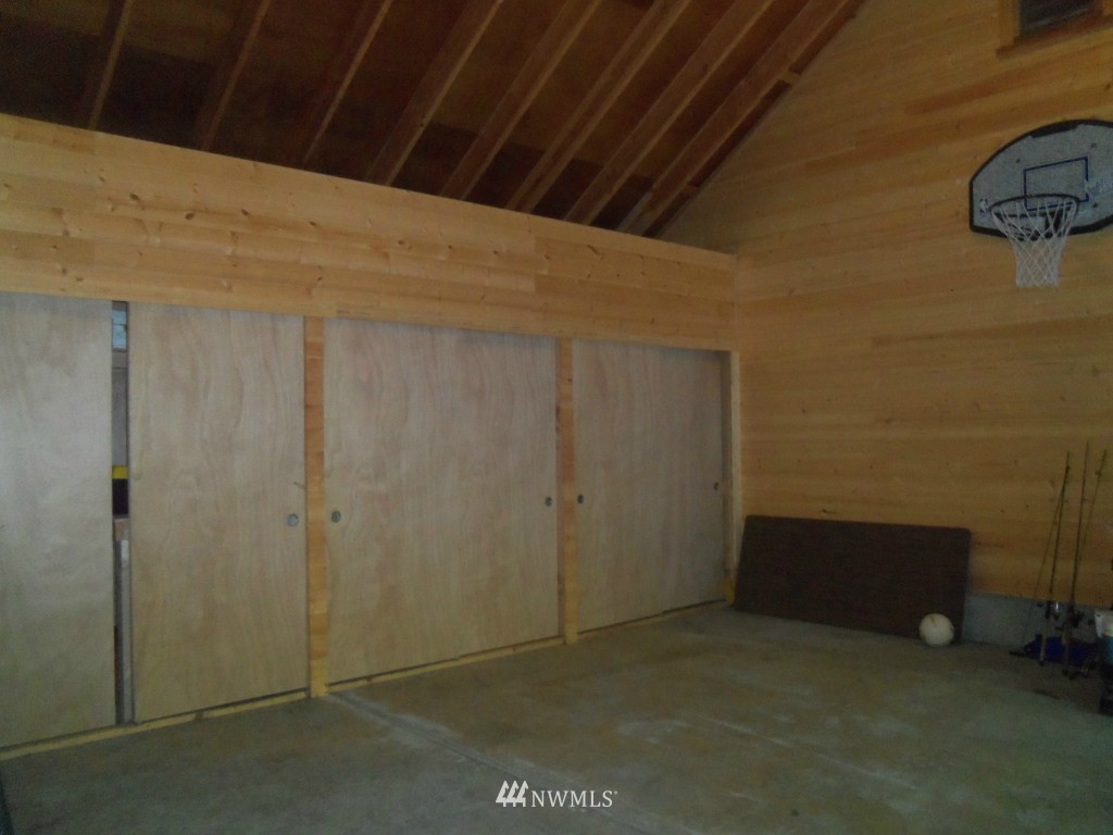 195 South Hawkins Road Winlock, WA 98596 - Photo 16 of 19