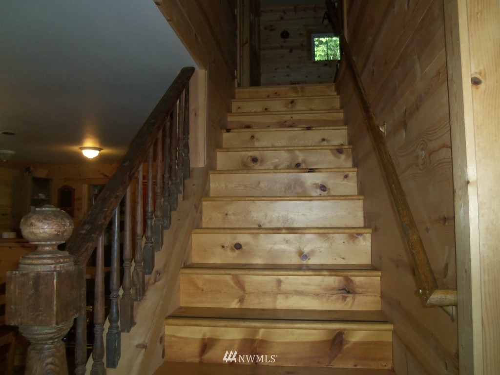 195 South Hawkins Road Winlock, WA 98596 - Photo 6 of 19