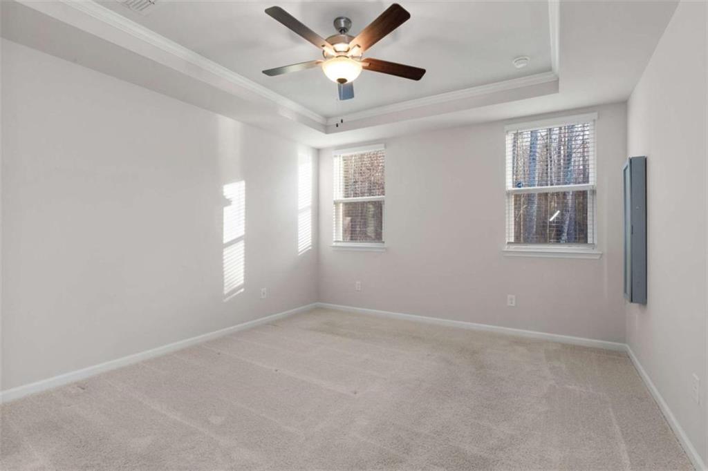 15 Parkside View Cartersville, GA 30121 - Photo 22 of 43 a view of an empty room with a window