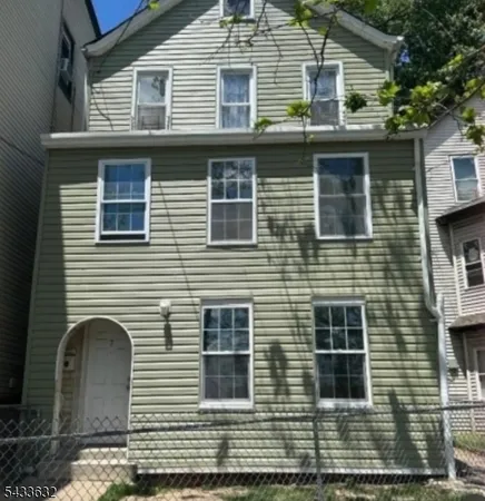 $2,150 | 7 Circle Avenue, Unit 2, Paterson, NJ 07522
