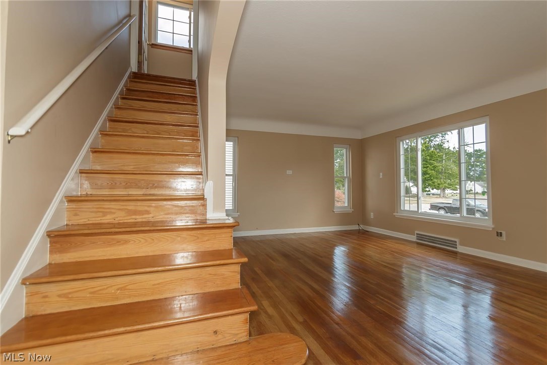 28408 Forest Road Willowick, OH 44095 - Photo 6 of 32