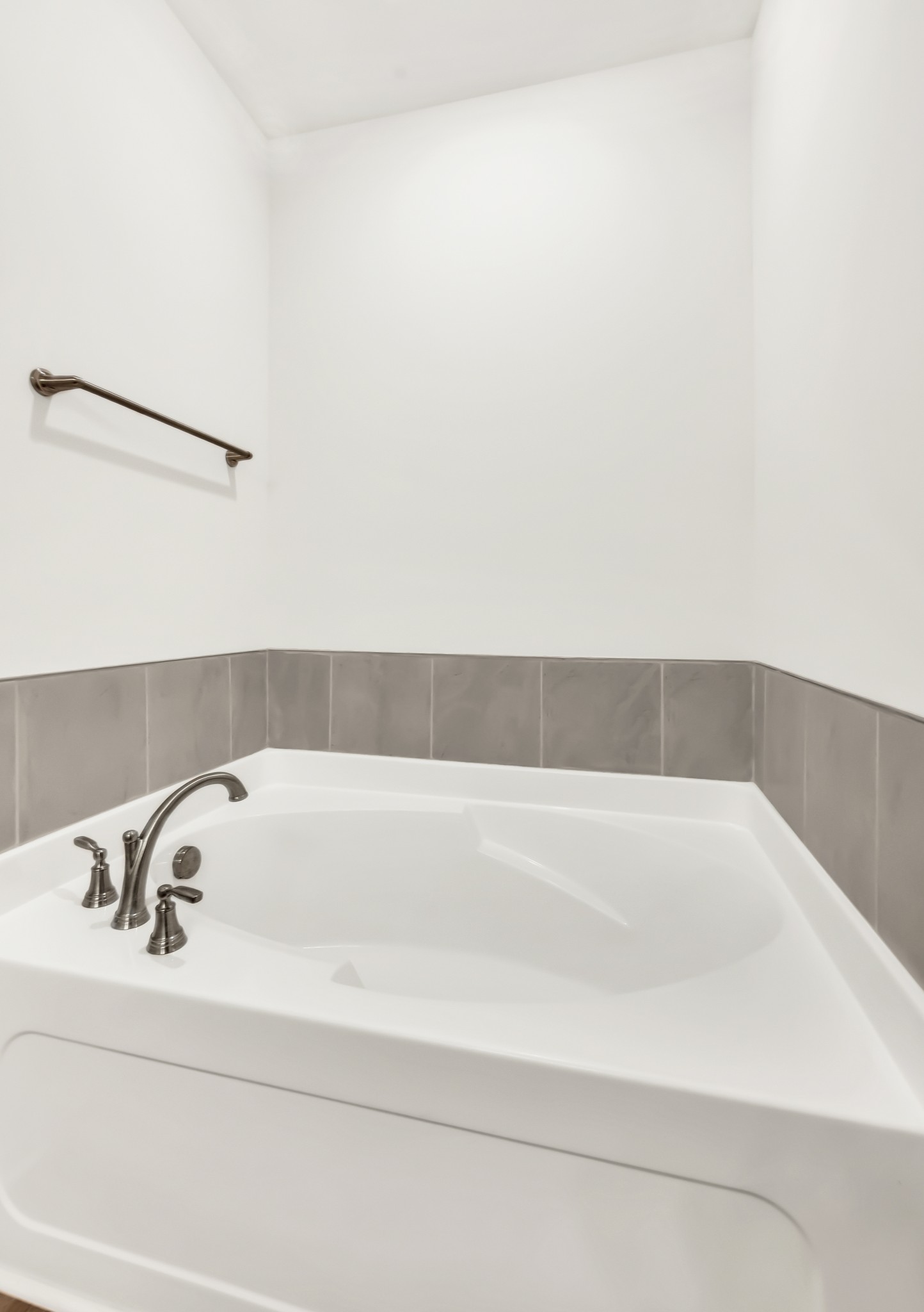 7103 Wiley Circle Fairview, TN 37062 - Photo 20 of 33 a bathroom with a bathtub