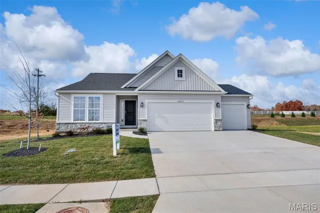 $368,657 | 28925 Old Ct Drive, Foristell, MO 63348