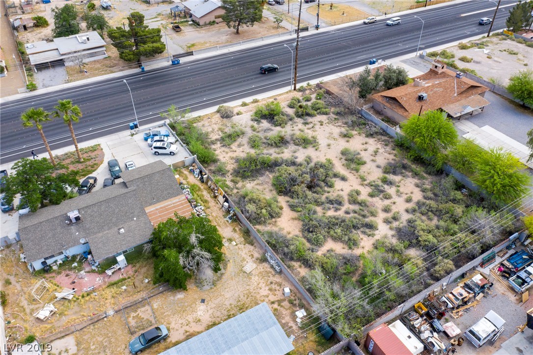 West Smoke Ranch Road Las Vegas, NV 89108 - Photo 7 of 11 Gallery Image 7