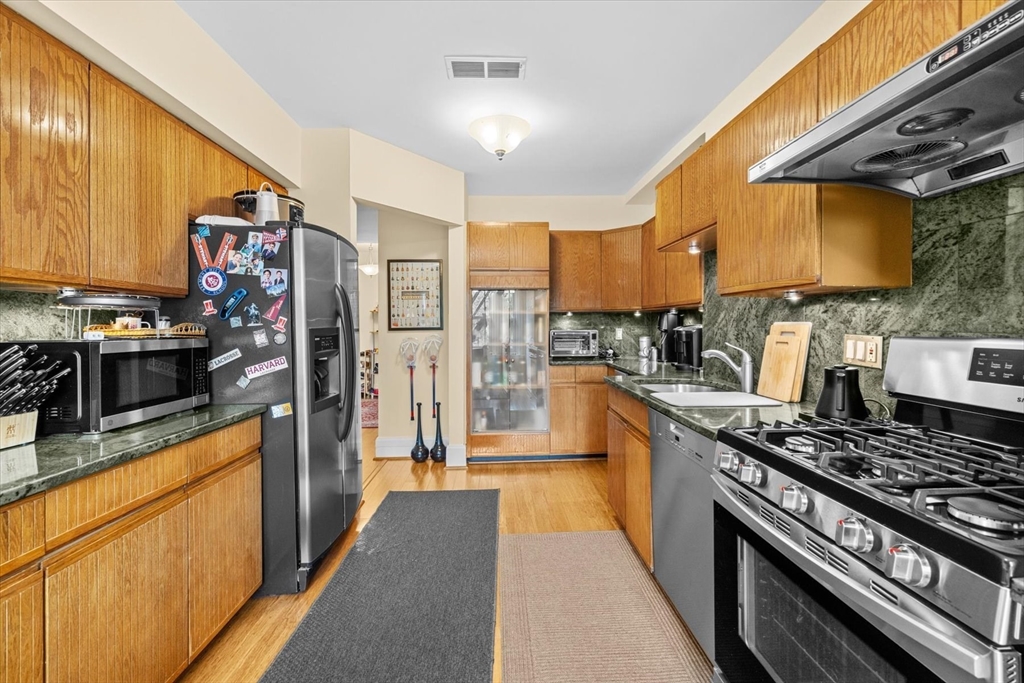 1757 Beacon Street, Unit 3 Brookline, MA 02445 - Photo 14 of 26