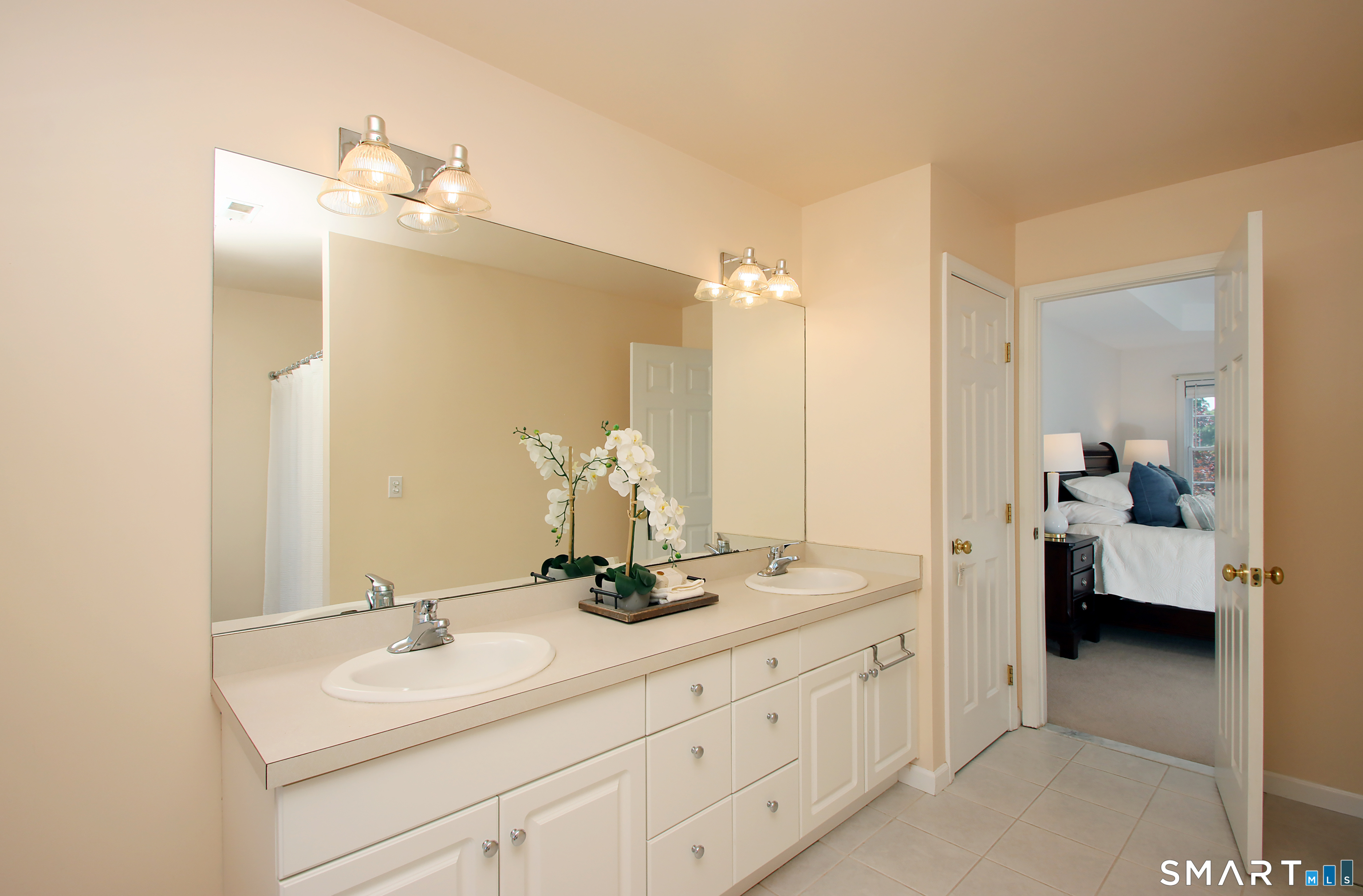 4 Meadow Road Newtown, CT 06470 - Photo 23 of 38