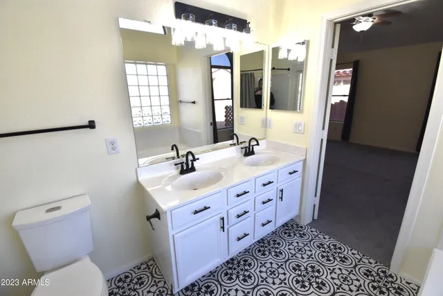 $2,295 | 10230 West Country Club Trail, Peoria, AZ 85383