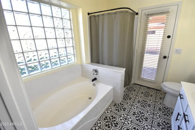 $2,295 | 10230 West Country Club Trail, Peoria, AZ 85383