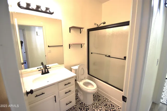 $2,295 | 10230 West Country Club Trail, Peoria, AZ 85383