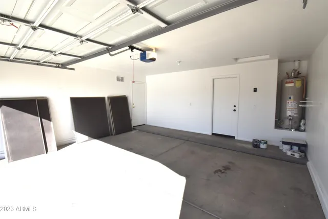 $2,295 | 10230 West Country Club Trail, Peoria, AZ 85383