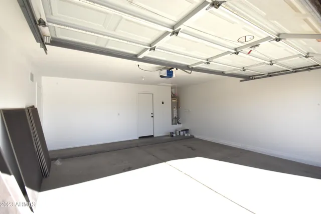 $2,295 | 10230 West Country Club Trail, Peoria, AZ 85383