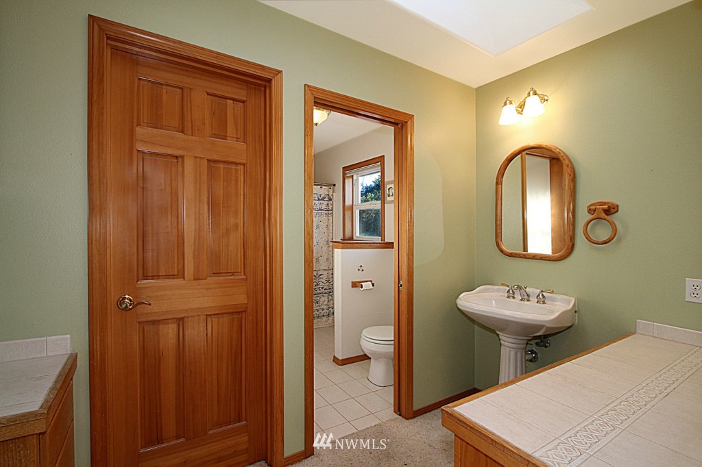 605 Moe Road Camano Island, WA 98282 - Photo 14 of 24 Gallery Image 14