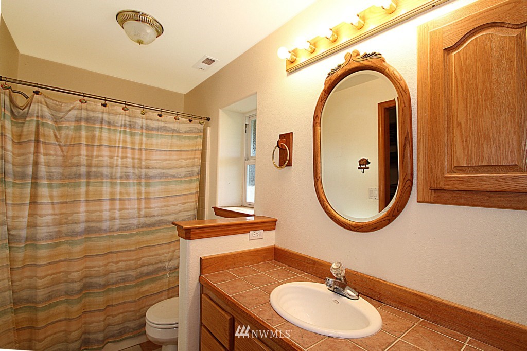 605 Moe Road Camano Island, WA 98282 - Photo 17 of 24 Gallery Image 17