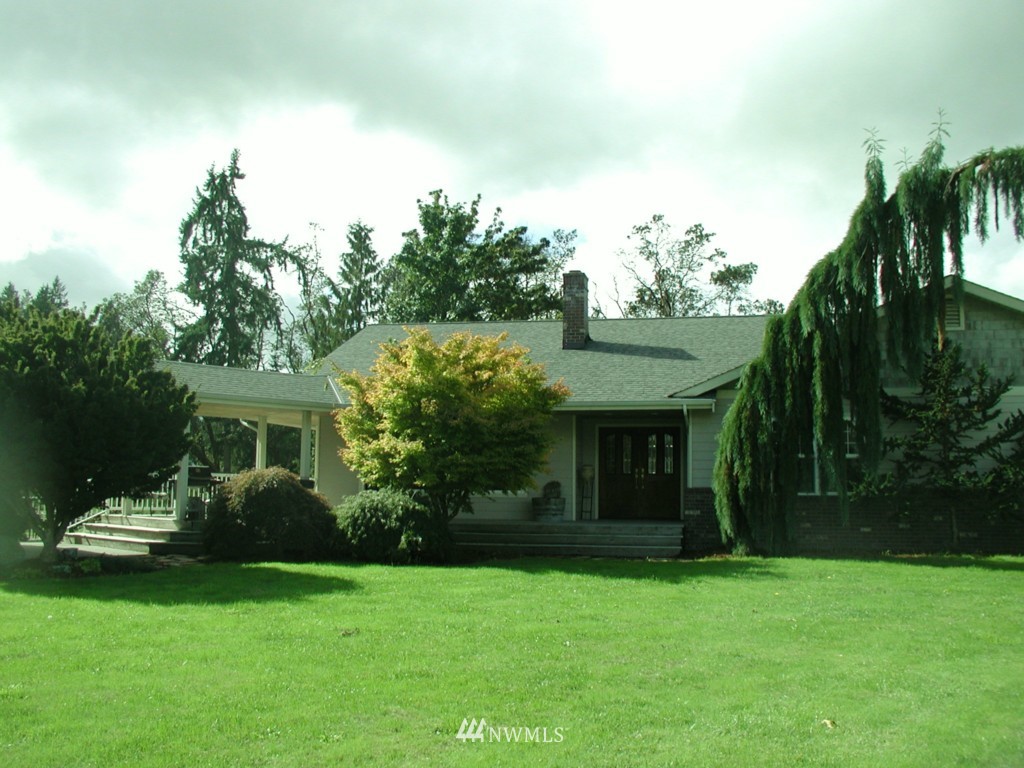 605 Moe Road Camano Island, WA 98282 - Photo 3 of 24 Gallery Image 3