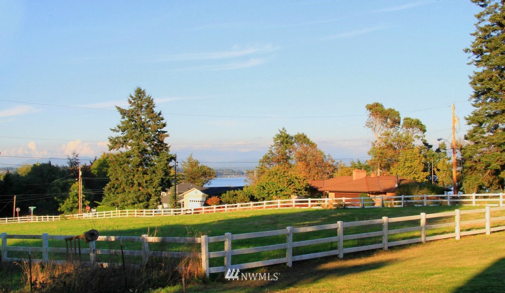 605 Moe Road Camano Island, WA 98282 - Photo 21 of 24 Gallery Image 21