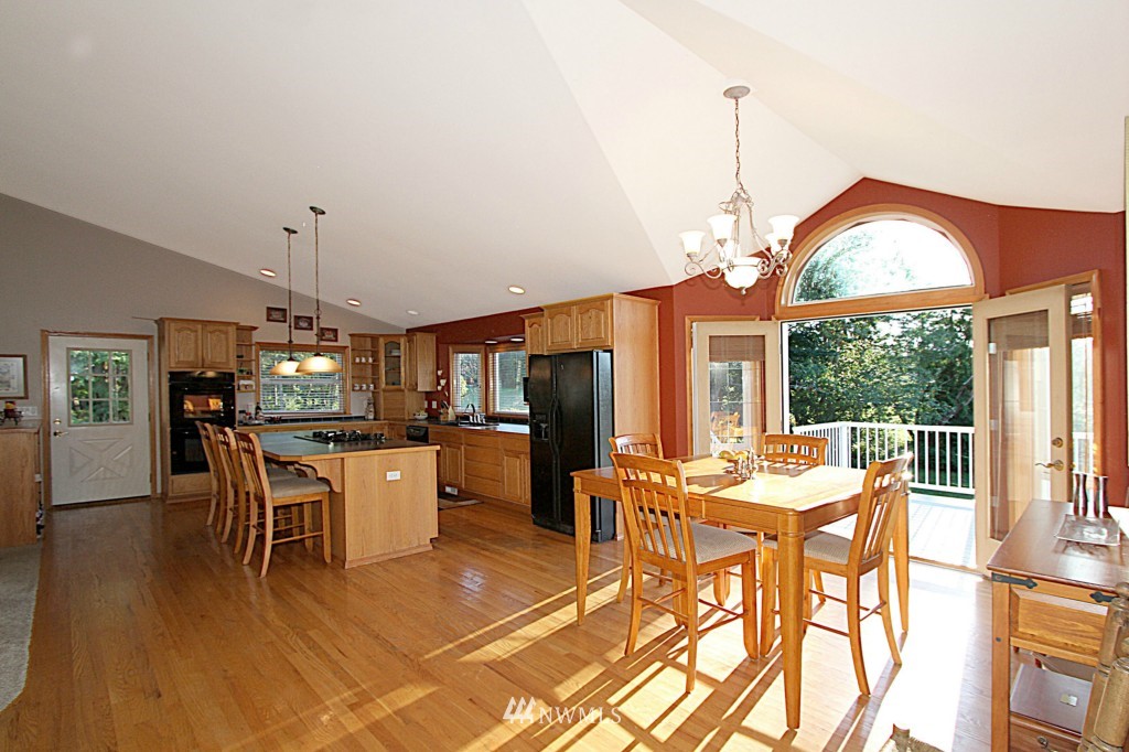 605 Moe Road Camano Island, WA 98282 - Photo 6 of 24 Gallery Image 6